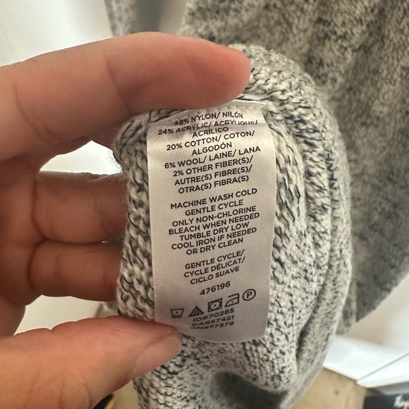 Ann Taylor Grey Sweater Dress in the Size M - Picture 5 of 5